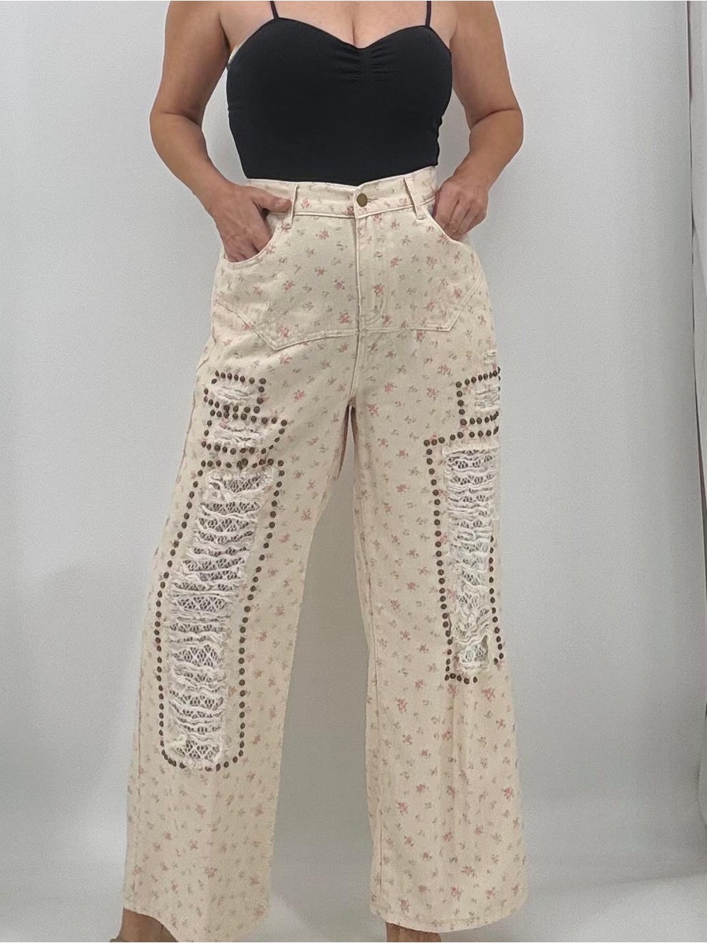 POL Boho Hippie Festival Cottagecore Floral Studded Distressed Wide Leg Jeans